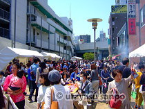 浦安 百縁商店街 せせらぎ広場